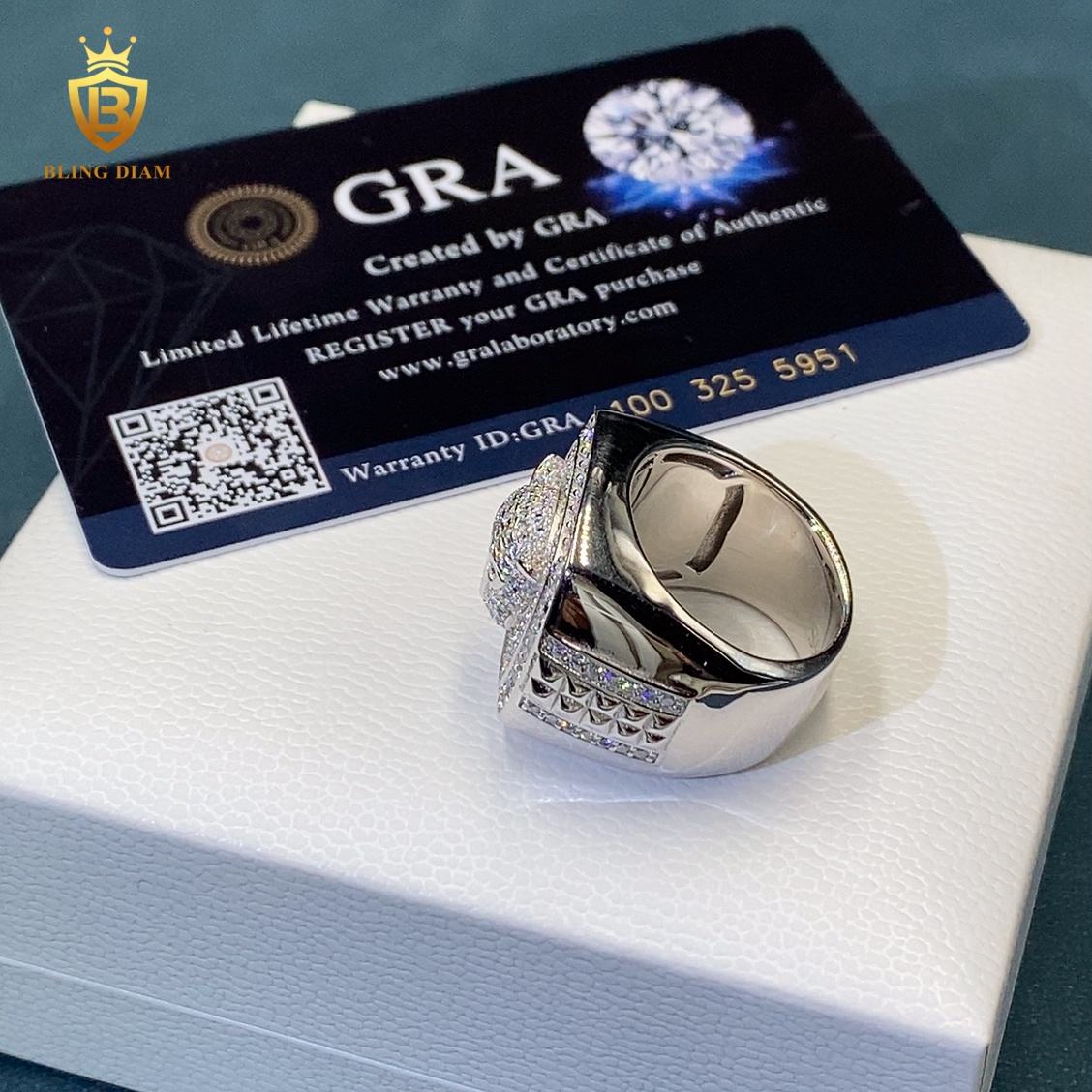 Leopard head moissanite ring