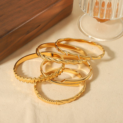 Twisted Cuff Bangle Luxury Bracelet