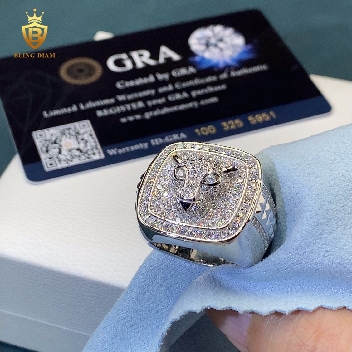 Leopard head moissanite ring