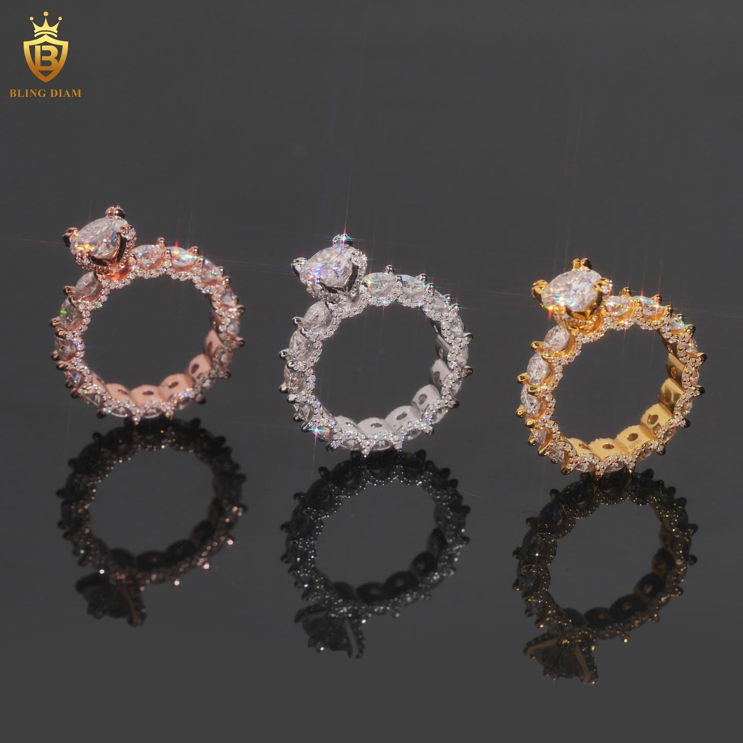 Round brilliant-cut moissanite ring