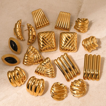 Textured Design Stud Earrings