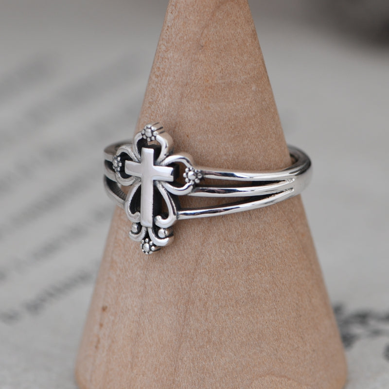 Cross Opening Ring