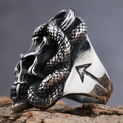 Snake vampire skull ring