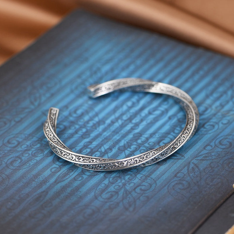 Open design Bracelet