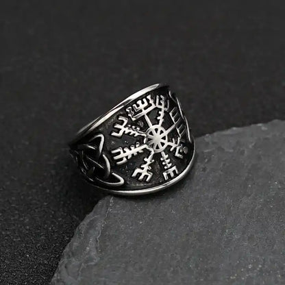 Nordic Viking compass Vegvisir Celtic Knot ring