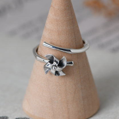 Windmill Ring