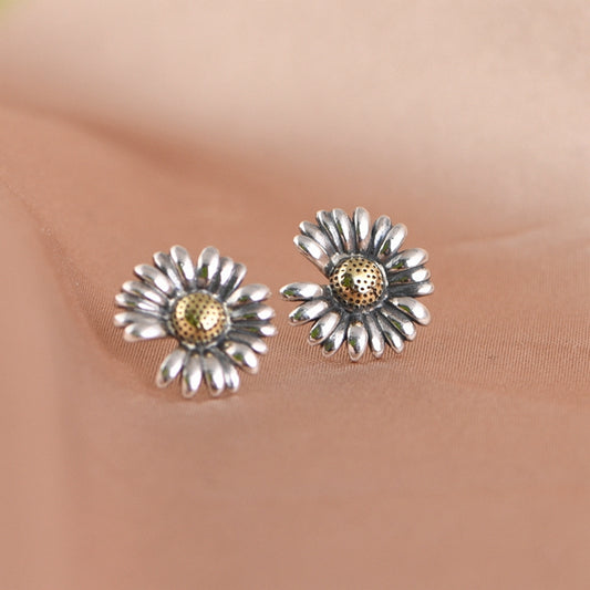 Daisy Stud Earrings