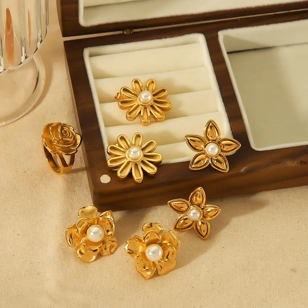Pearl Flower Stud Earrings