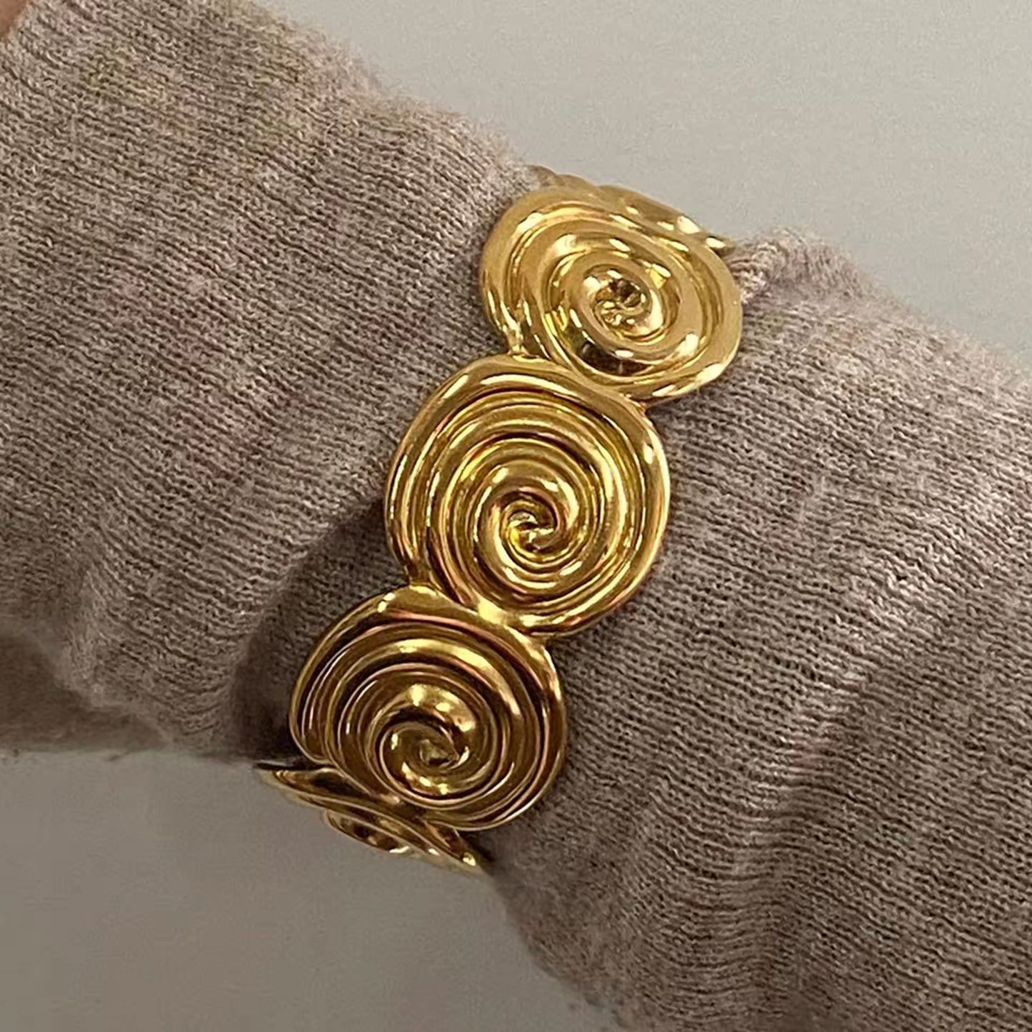 Spiral Texture Bracelet