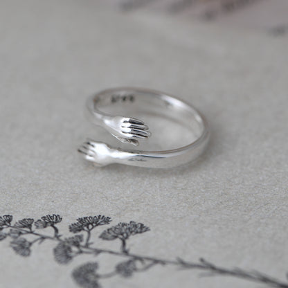 Hug Shaped ring