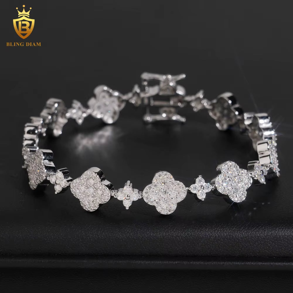 Luxury Four-Leaf Clover Bracelet