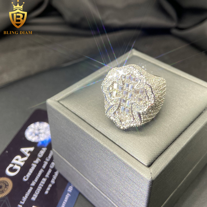 Bbaguette-cut cross ring