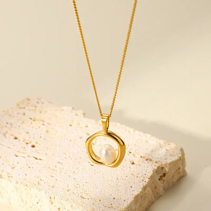 Wave Frame Necklace