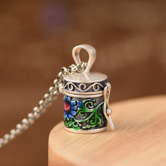 Oil Lotus Gawu Box Necklace