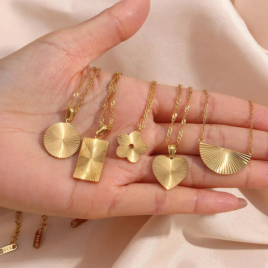 Shiny Geometric Pendant Necklace