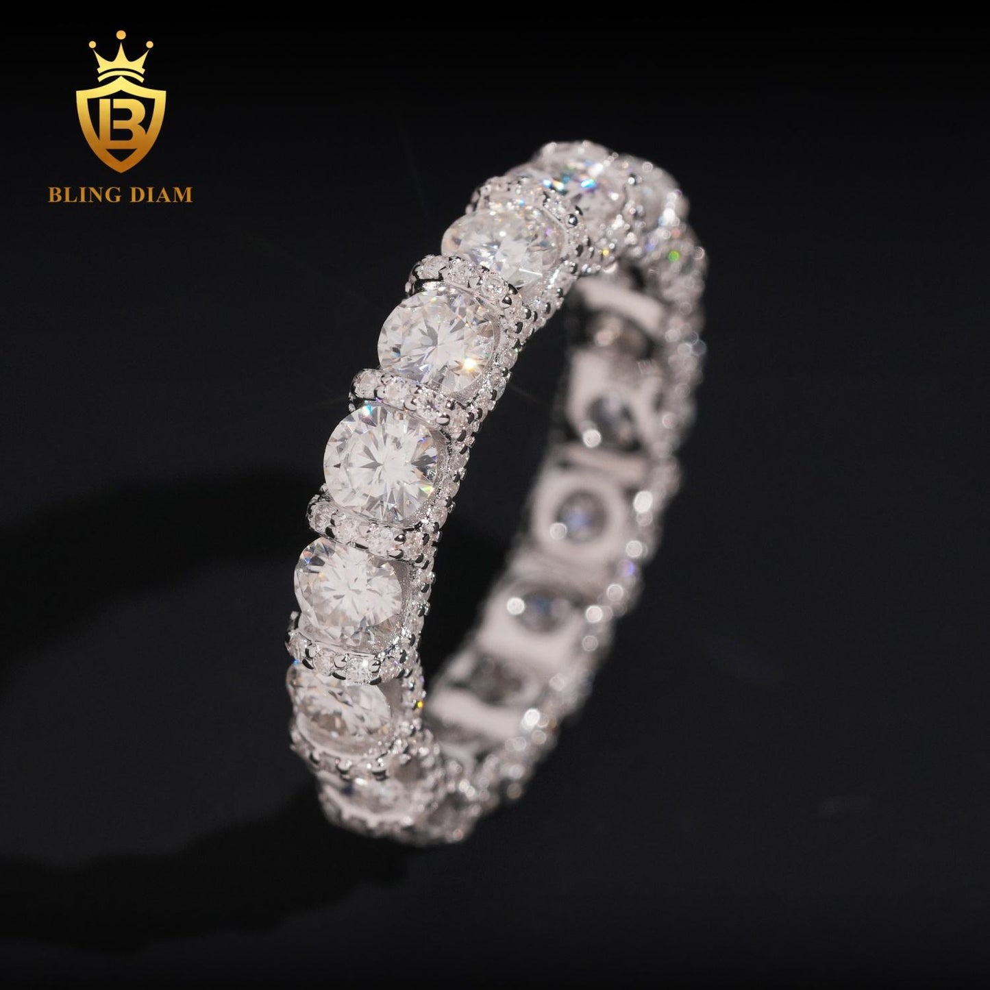 round-cut moissanite ring