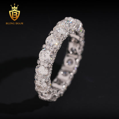 round-cut moissanite ring