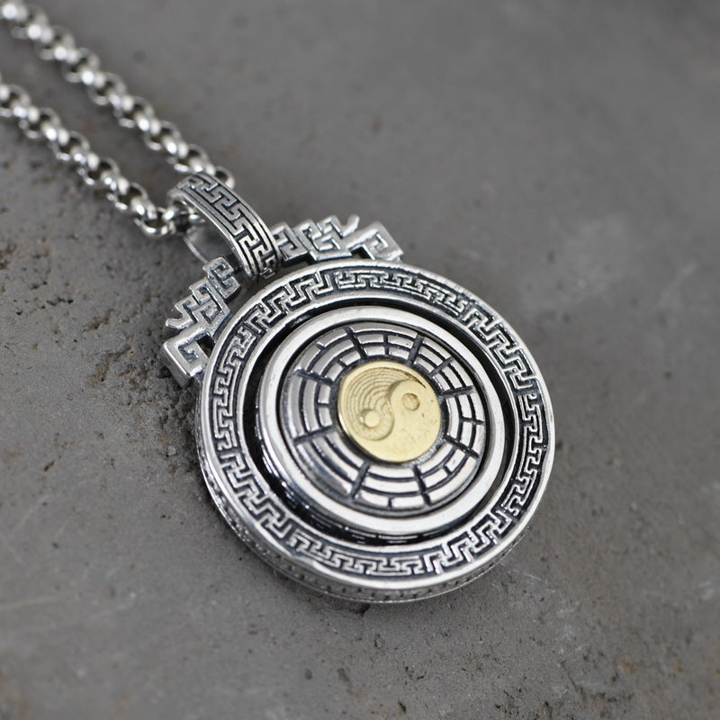 Rotating Pendant Necklace