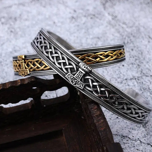 Mjolnir Knot Bracelet