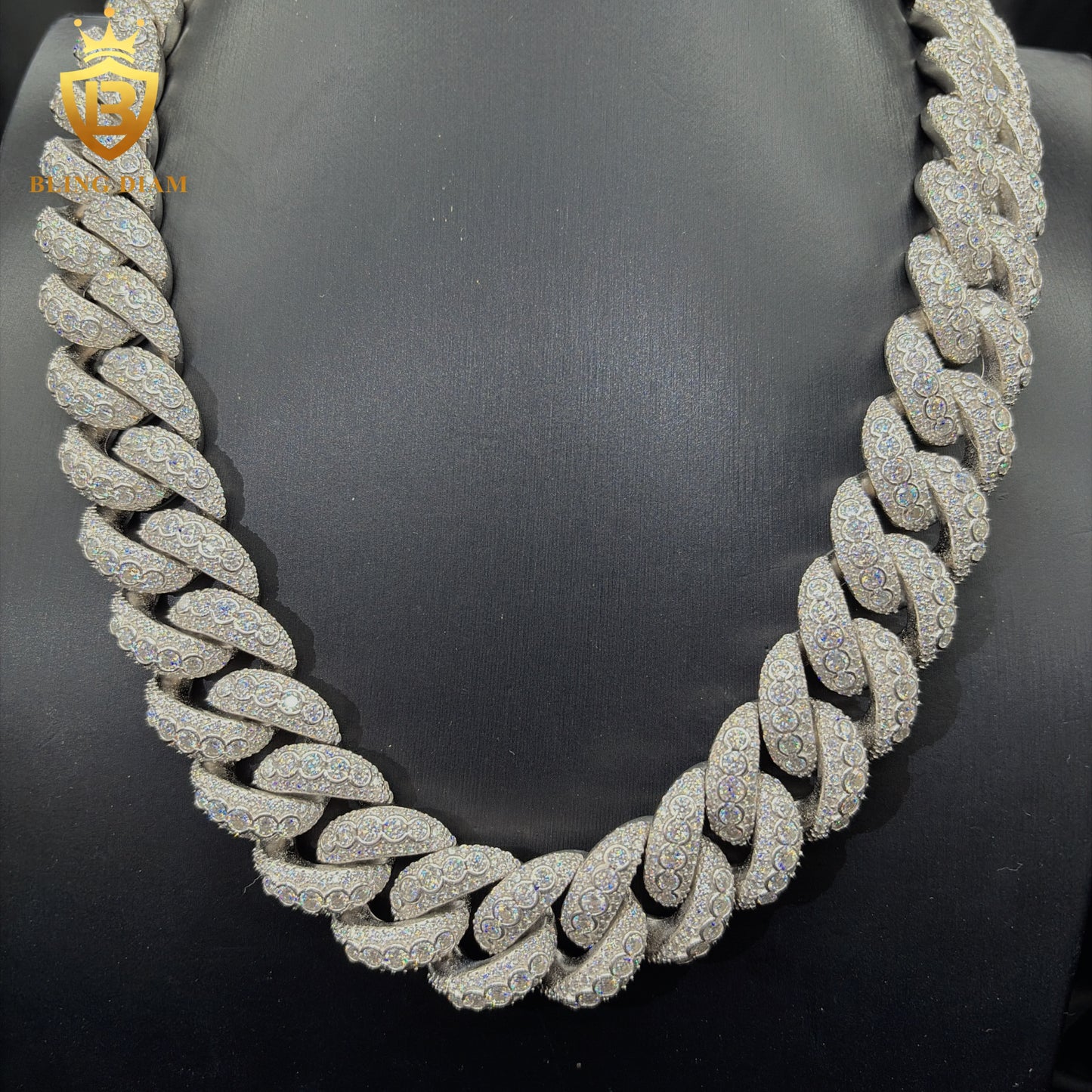 silver 22mm Vvs Moissanite Cuban Link Chain