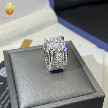 Round brilliant moissanite ring