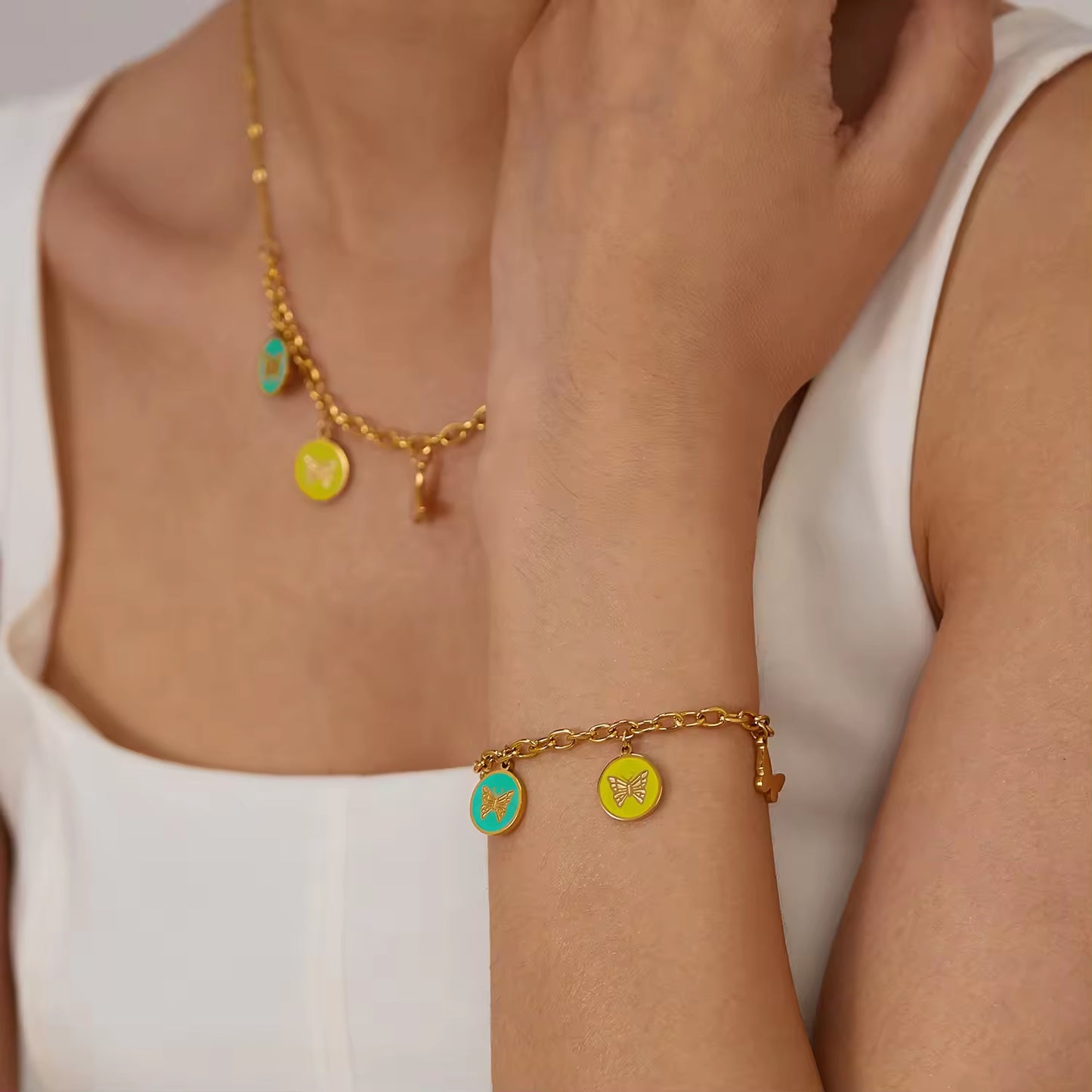 Colorful Enamel Round Butterfly Pendant Charms Bracelet