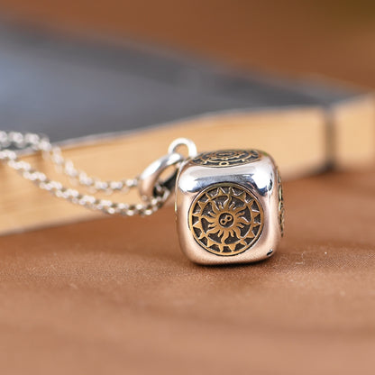 Star-Shaped Sieve Necklace