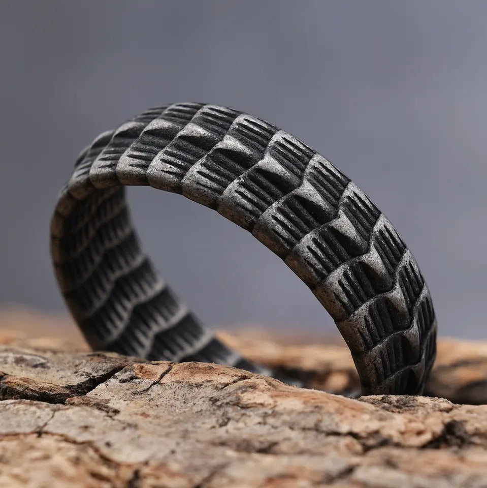 Dragon Spine Ring
