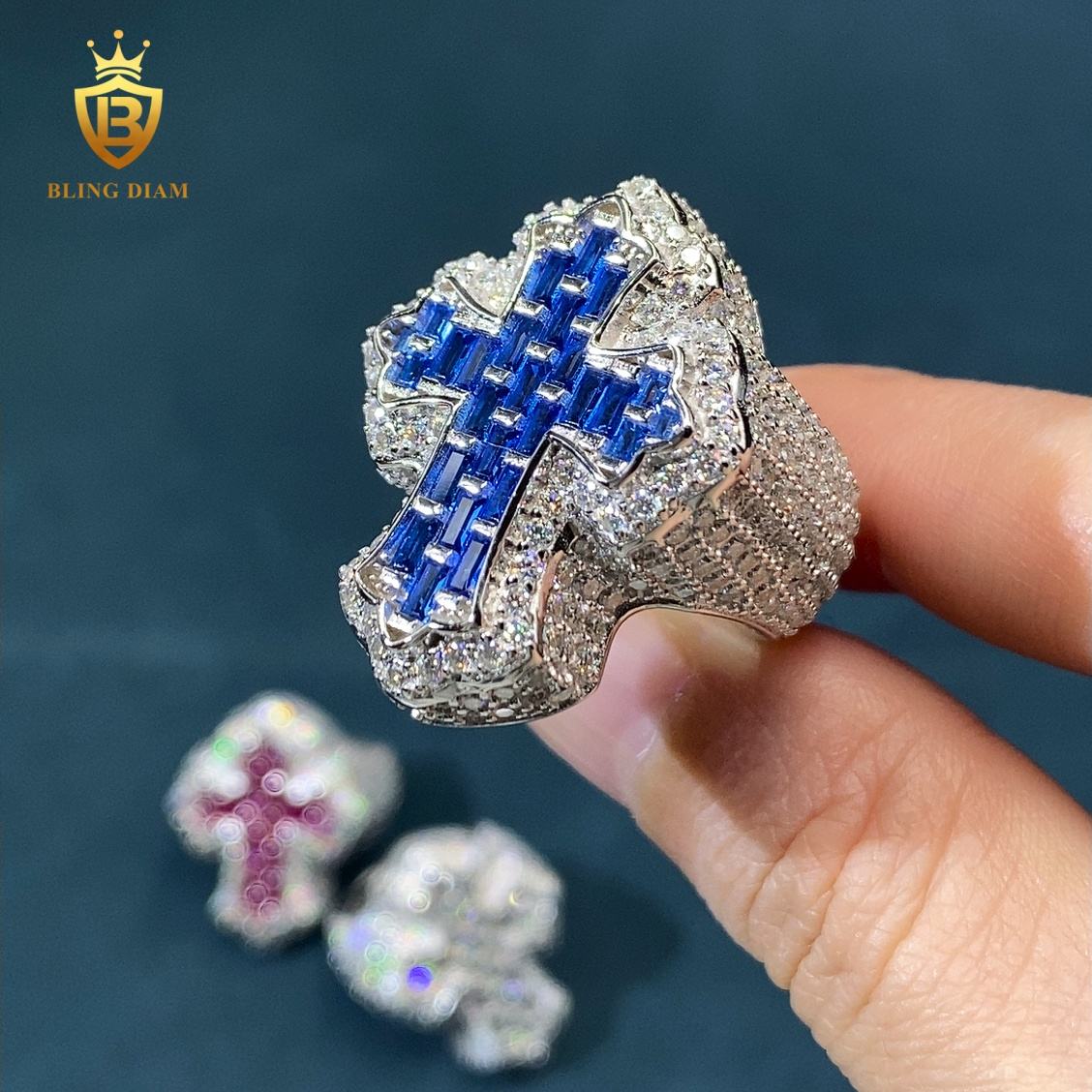Baguette-cut cross ring