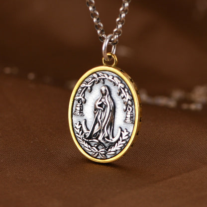 Oval Maria Necklace