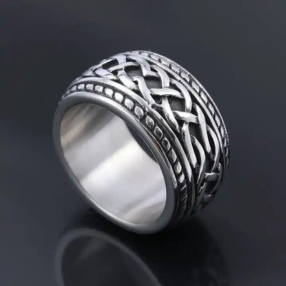 Viking Infinite Irish Knot ring