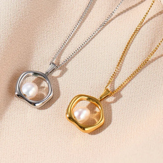 Wave Frame Necklace