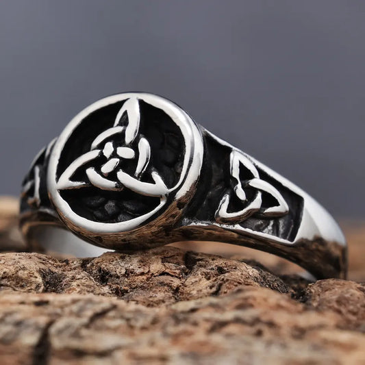 Irish Celtic Knot ring