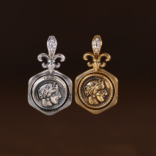 Queen Head Swivel Necklace