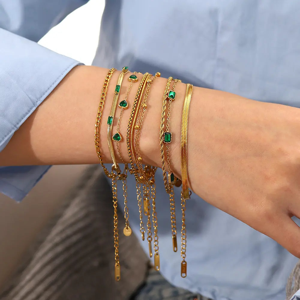 Green Cubic Zircon Heart Figaro Snake Chain Bracelet