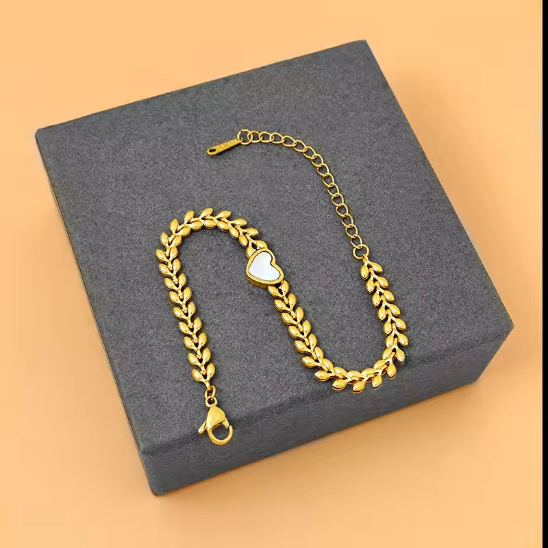 Heart Pendant Bracelet