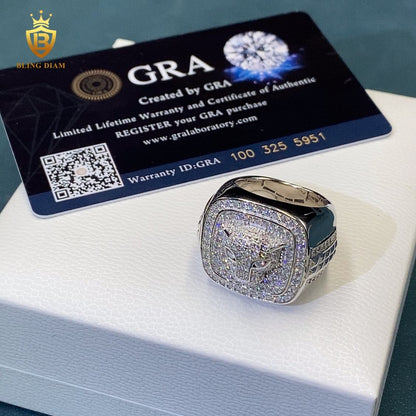 Leopard head moissanite ring