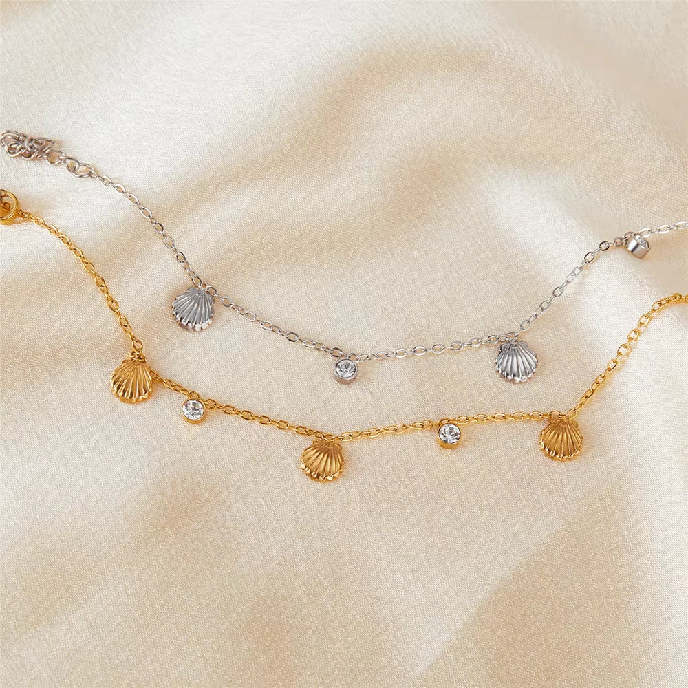 Shell-Shaped Bracelet