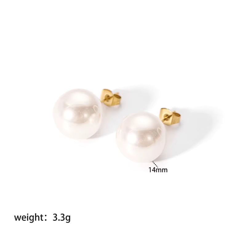 Shell Pearl Stud Earrings