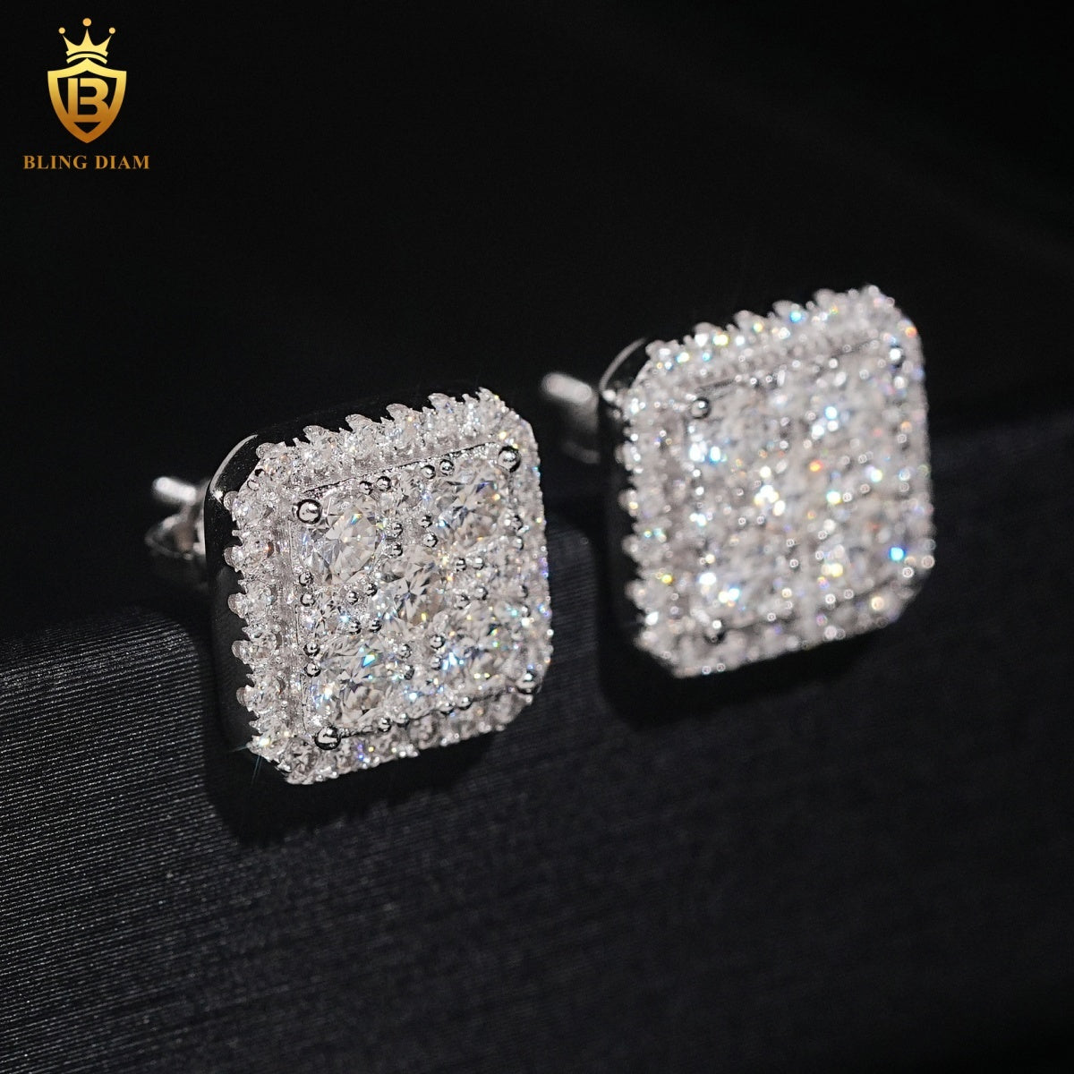 VVS1 Moissanite Stud Earrings