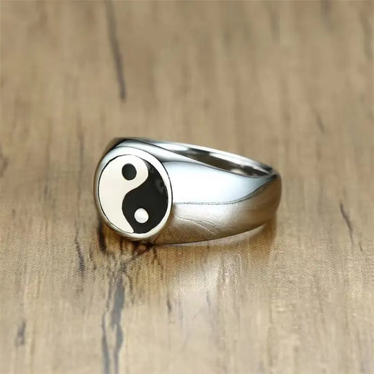 Yin-Yang Ring