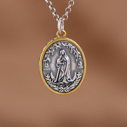 Oval Maria Necklace