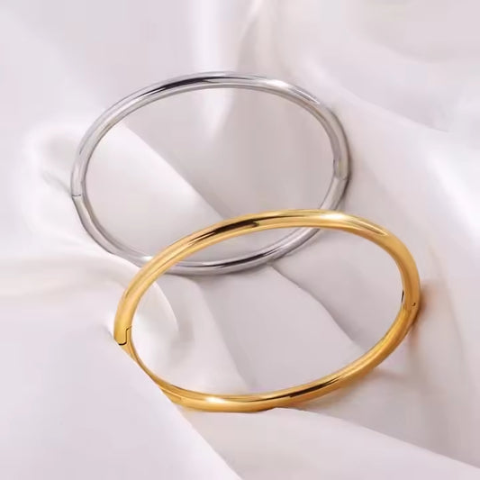 Smooth Simple Bracelet