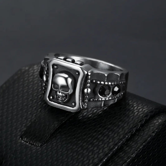 Zircon stone skull ring