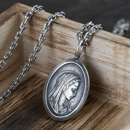 Oval Necklace